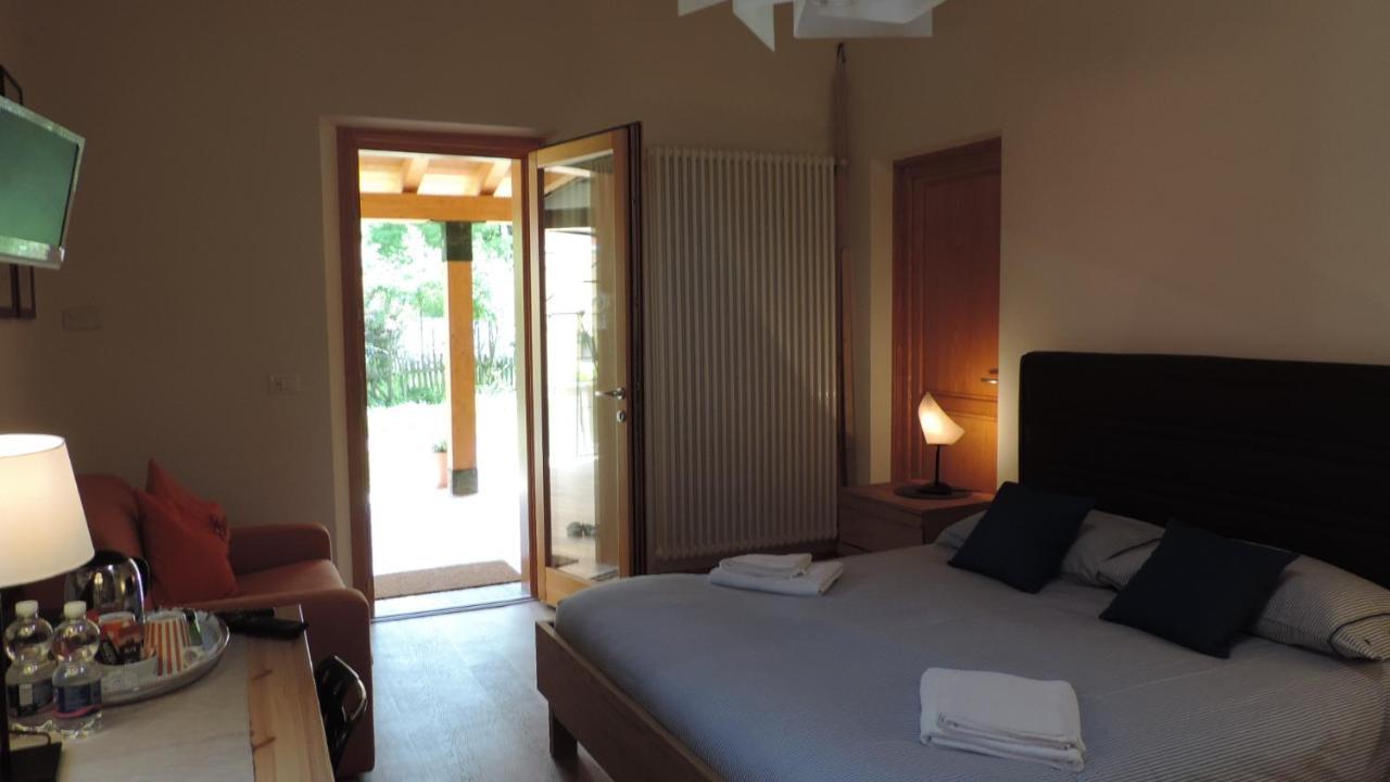 B&B Louc Gubit Frisanco Esterno foto